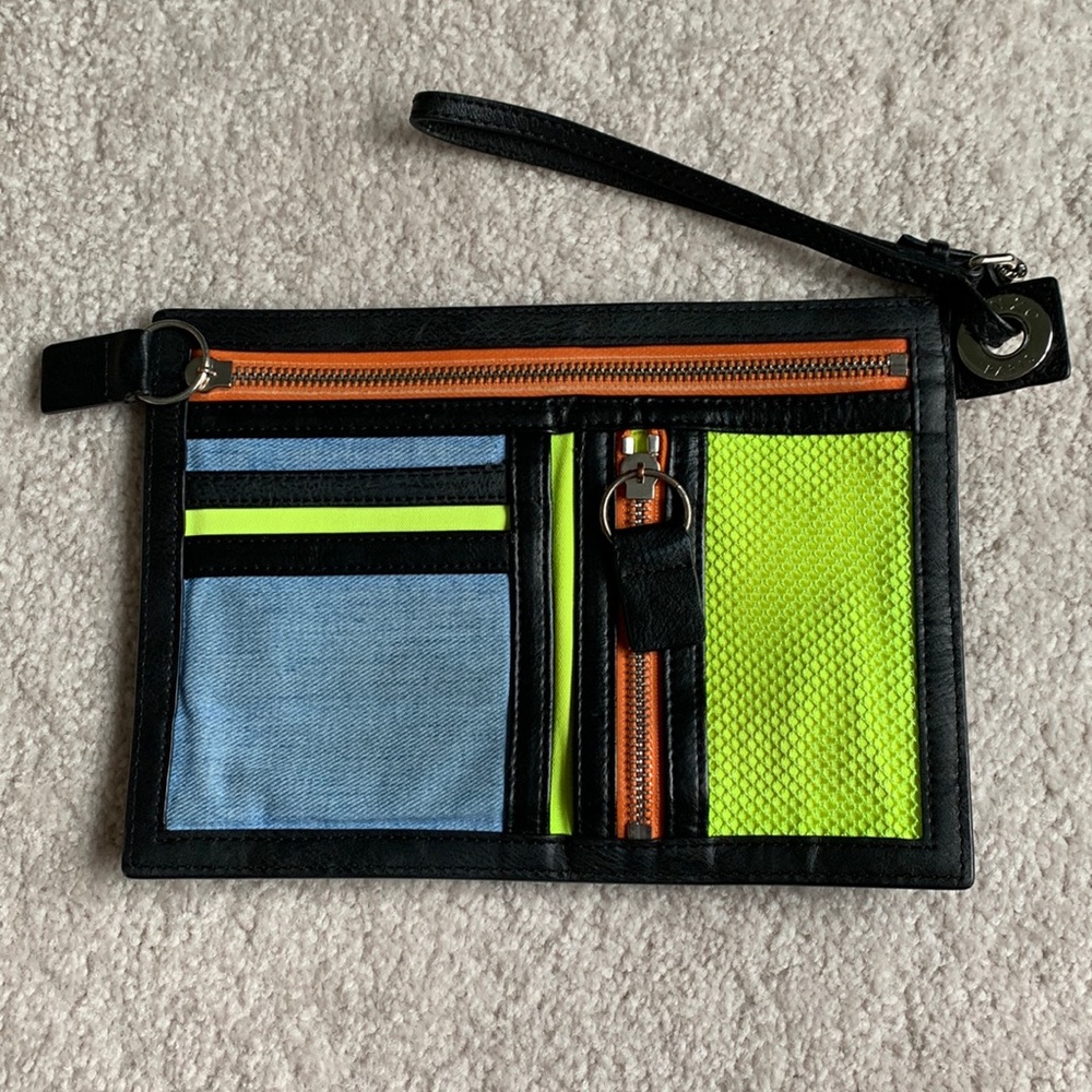 Kenzo Paris clutch